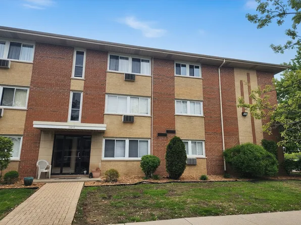 4450 W 111th St APT 22, Oak Lawn, IL 60453