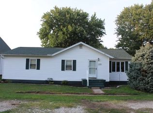 680 Main St, Fairview, IL 61432