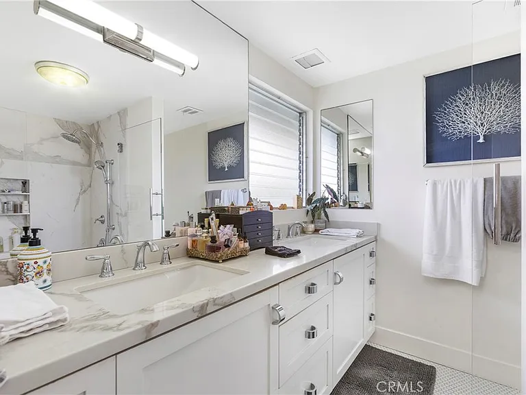 620 Temple Hills Dr — Photo 15