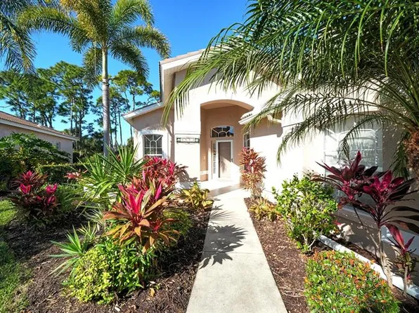 9559 Forest Hills Cir, Sarasota, FL 34238