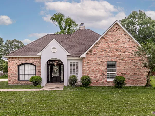 913 Bohne Rd, Port Allen, LA 70767