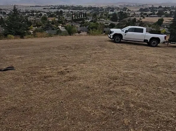 55 David Dr, Hollister, CA 95023