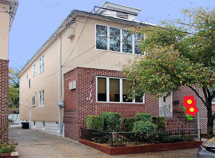 1st image of 2219 E 24th St