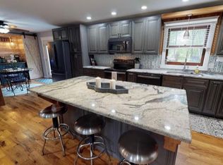 19558 Prospect Rd, Strongsville, OH 44136