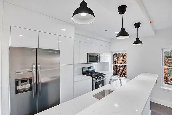 Rented by Douglas Elliman | media 22