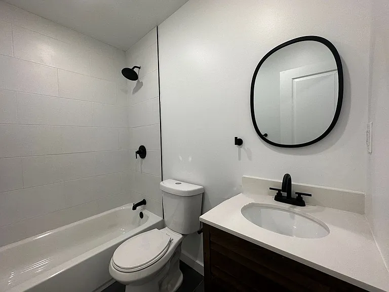 129 S 51st St #2F — Photo 12
