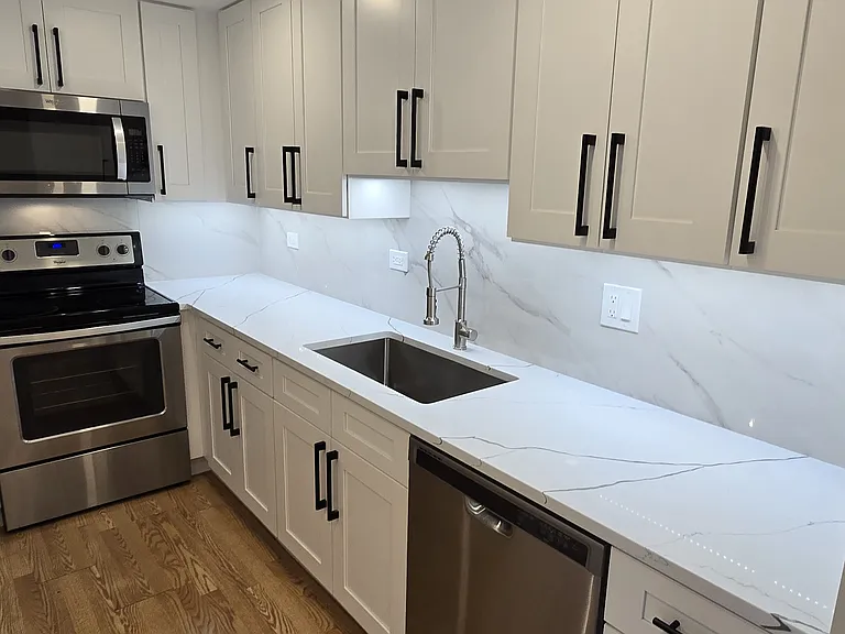 1104 Mercury Dr #2B — Photo 4