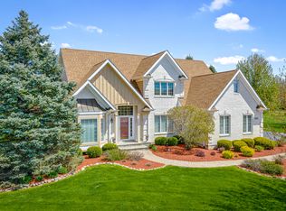 36W802 Red Gate Ct, Saint Charles, IL 60175