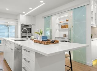 33 S Mountain Rd, Millburn, NJ 07041