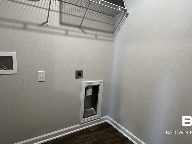 11207 Elemis Dr — Photo 13