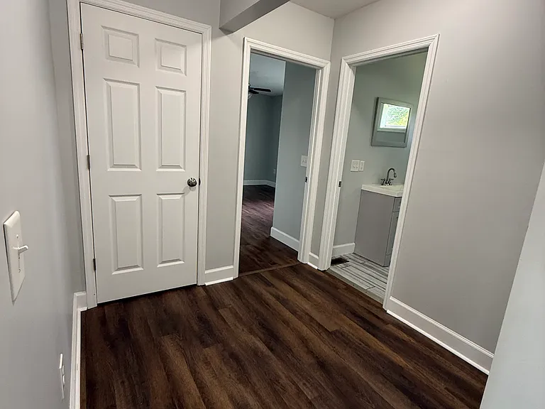 8 McBrien Rd — Photo 17