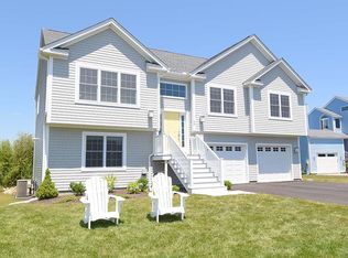 56 Southwest Rd, Narragansett, RI 02882
