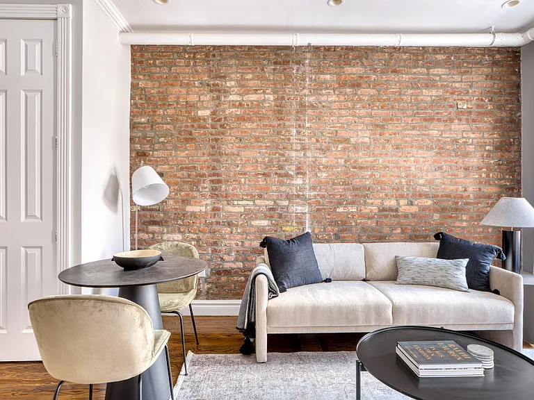 202 E 13th St #3D — Photo 3