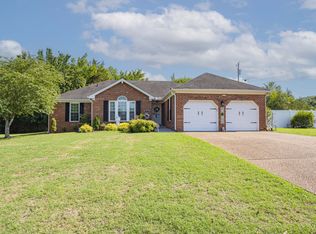100 Michael Cir, Smyrna, TN 37167
