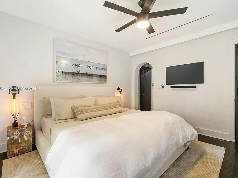 1225 Alhambra Cir — Photo 23
