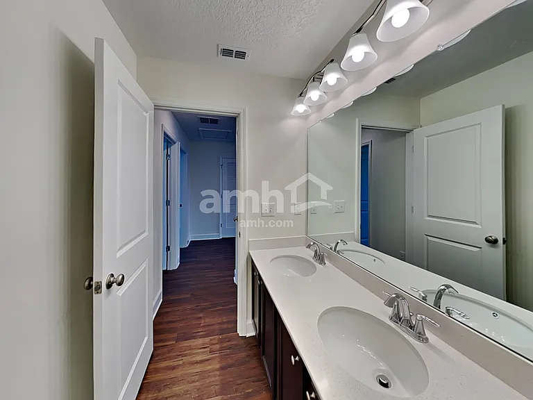 2114 Saffron Walden Dr — Photo 20