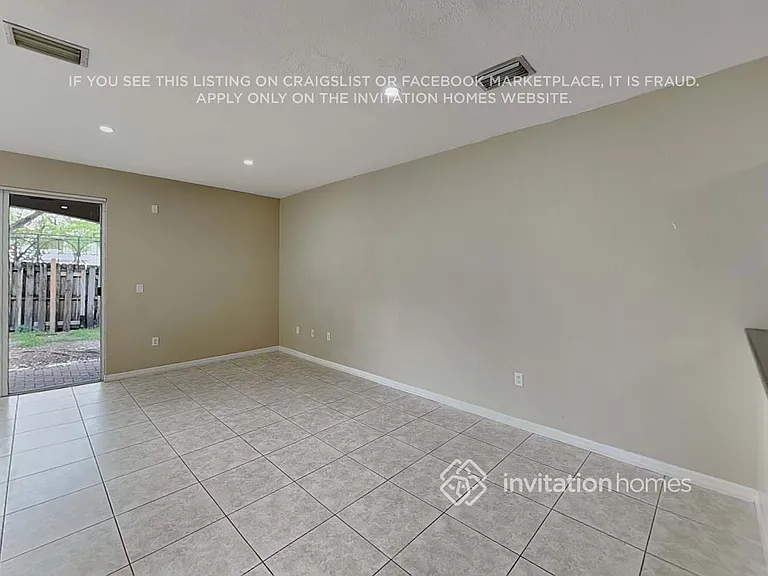 15307 SW 88th Ter — Photo 7