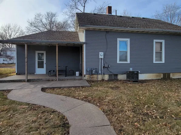 1021 22nd St, Auburn, NE 68305