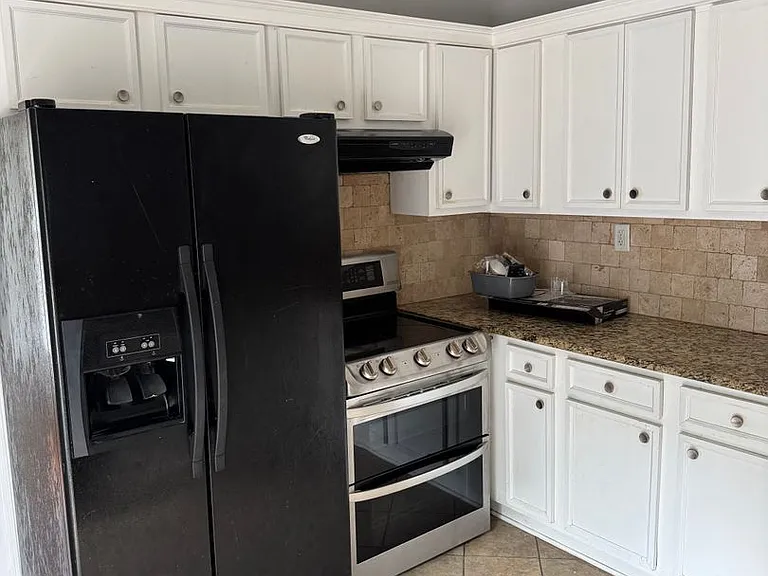 2218 Yancey Ave — Photo 18