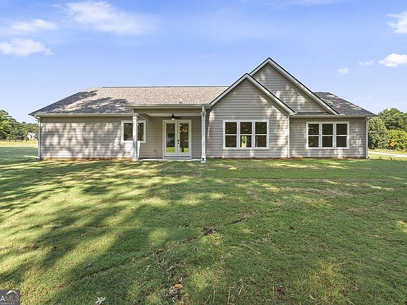 3rd image of 336 Burg Rd