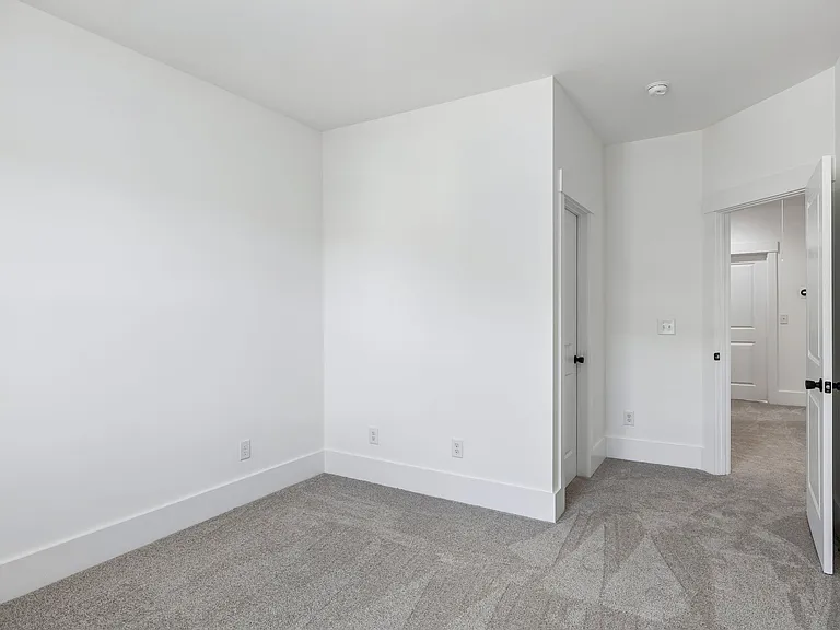 1730 Biscayne Dr — Photo 37