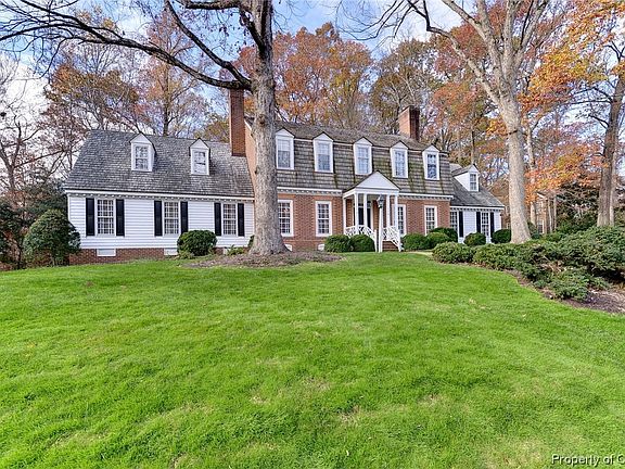 3rd image of 110 Woodmere Dr