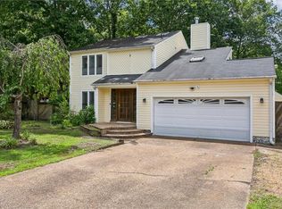 239 Windsor Castle Dr, Newport News, VA 23608