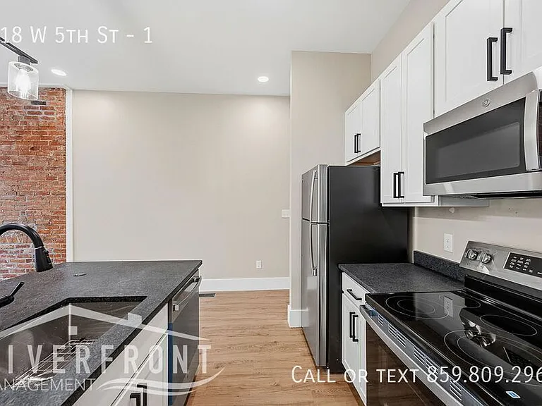 218 W 5th St #1 — Photo 9