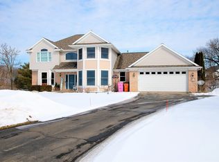 7254 Loma Linda Ct NE, Rockford, MI 49341