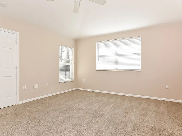 30035 Morningmist Dr — Photo 8