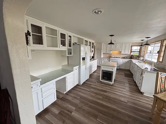 1252 Basswood Ave #1 — Photo 12