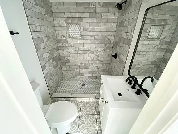 2120 Erie St #B — Photo 10