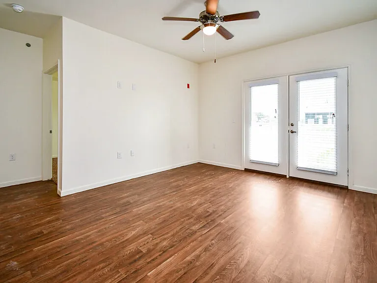 Primrose Village Apartments — Photo 19
