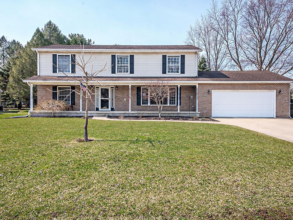 1st image of 4710 Woodland Dr