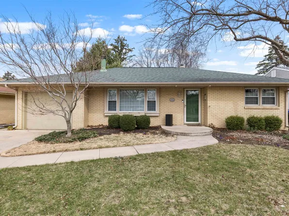 3904 Brendenwood Rd, Rockford, IL 61107