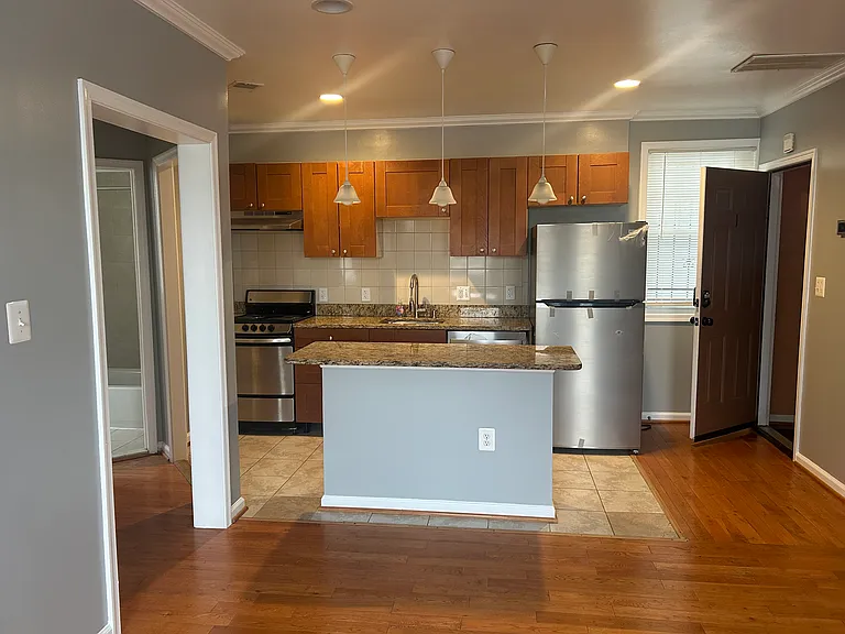 1209 Madison St NW #1 — Photo 5