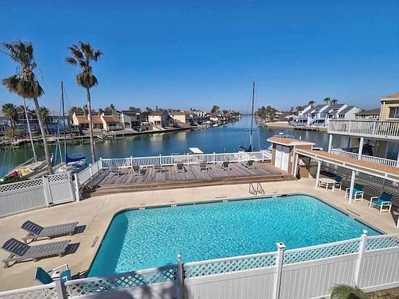 ___ Just 1 mile / 5 min to Whitecap Beach _ Canal-front complex