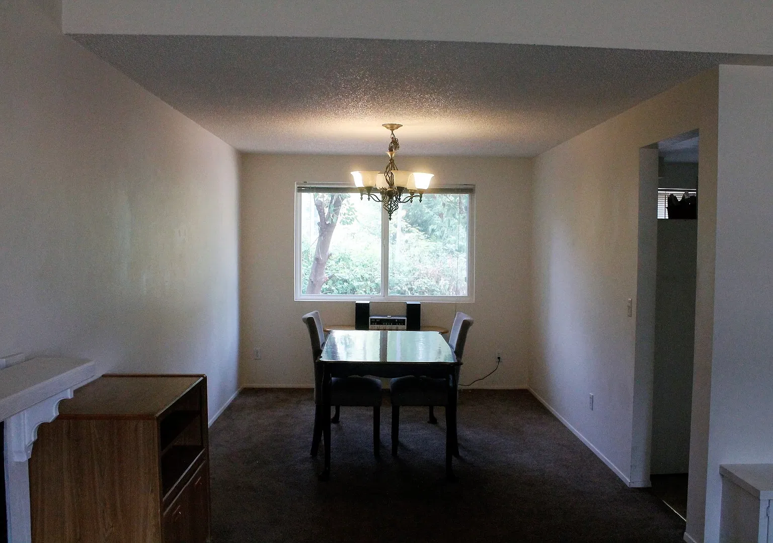 Conifer Park Three Bedroom for Rent! Available Now! Huge, Fully Fenced Yard! — Photo 2