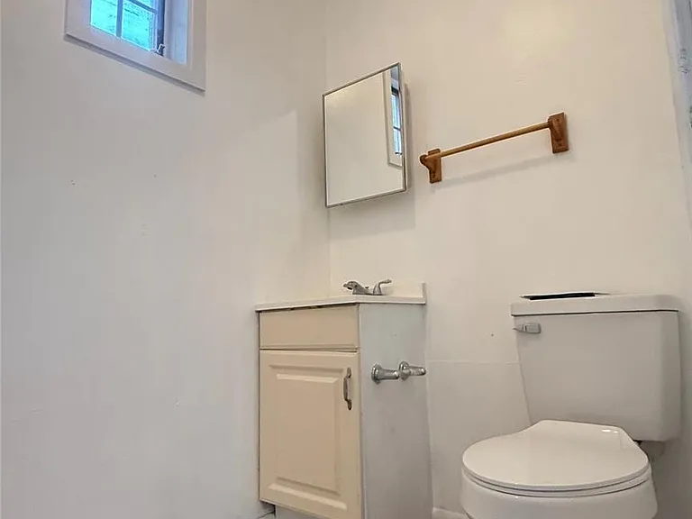 112 Murray Ave — Photo 10