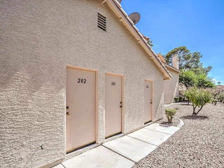 1333 Pinto Rock Ln #202 — Photo 25