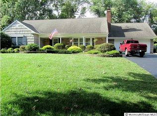 16 Dayton Ln, Manalapan, NJ 07726