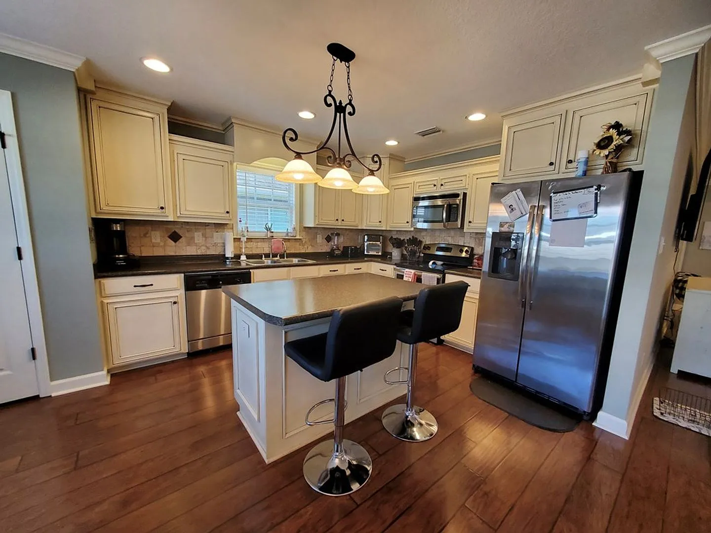 Elegant & Spacious 3-Bedroom Home in Hahira Open Layout, Fenced Yard, and Modern Finishes Through... — Photo 3