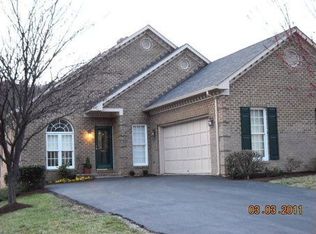 3823 Parkway Place Dr, Roanoke, VA 24018