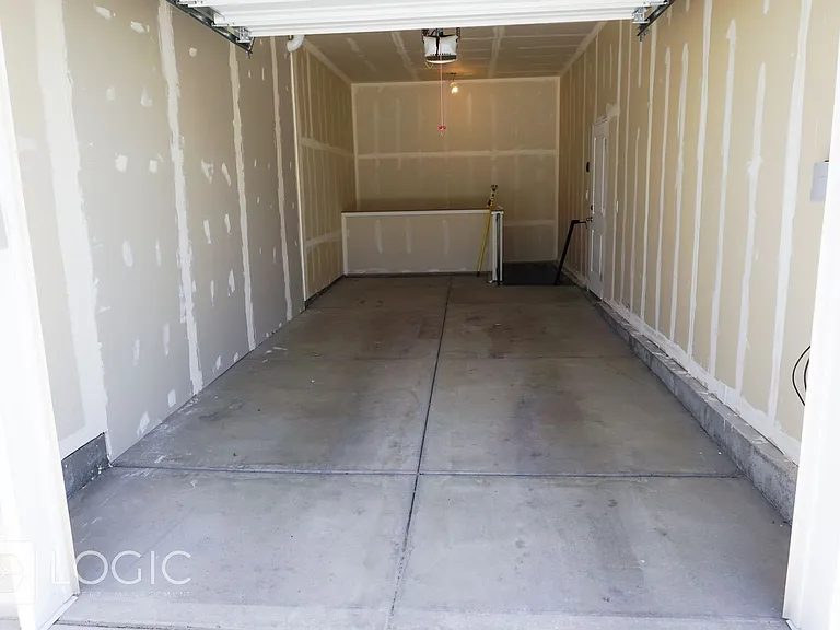 15297 S Revolutionary Way #DOWNSTAIRS — Photo 3