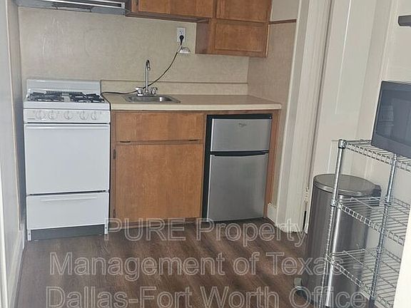 5th image of 3762 W 7th St APT 4