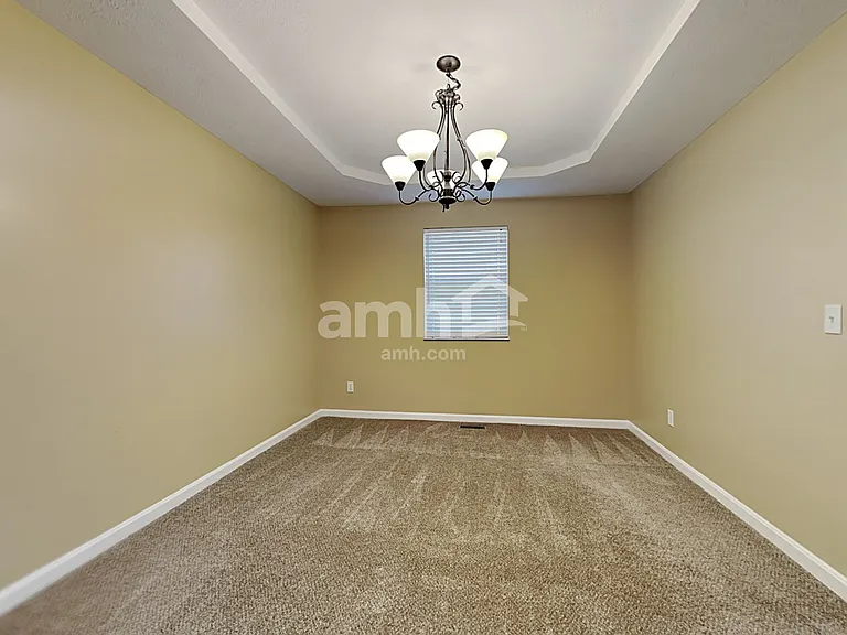 618 Fox Chase Way — Photo 4