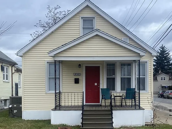 12000 Klinger St, Hamtramck, MI 48212