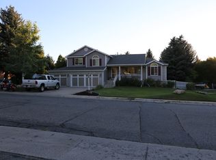 335 Edgewood Dr, Providence, UT 84332