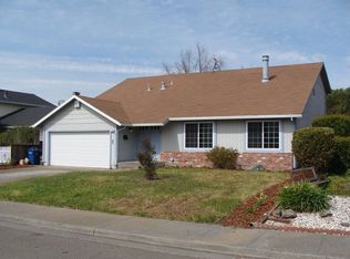 1063 Santa Clara Ln, Petaluma, CA 94954