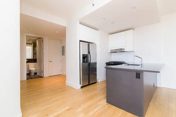 Rented by Nooklyn NYC LLC | media 82